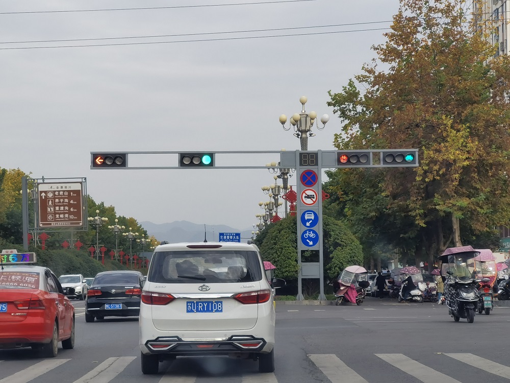一體化信號(hào)燈桿